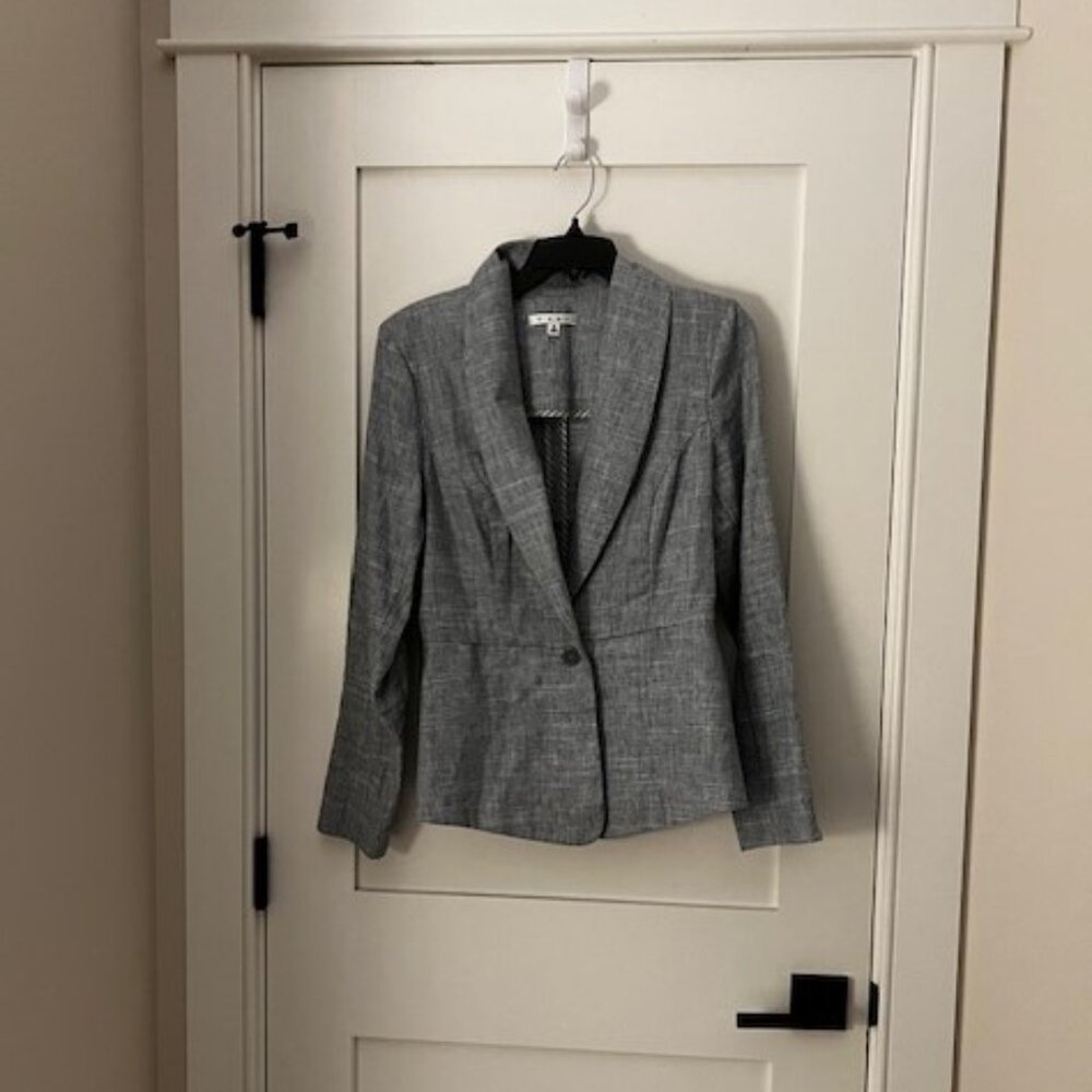 CAbi Beachwalk Blazer in light gray - Picture 2 of 6